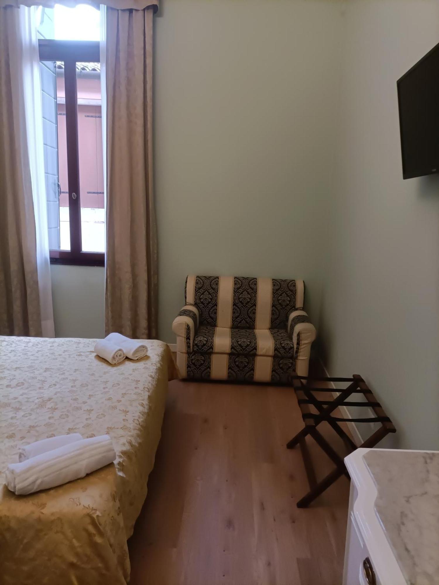 Palazzo Lion Morosini - Check In Presso Locanda Ai Santi Apostoli Венеція Екстер'єр фото