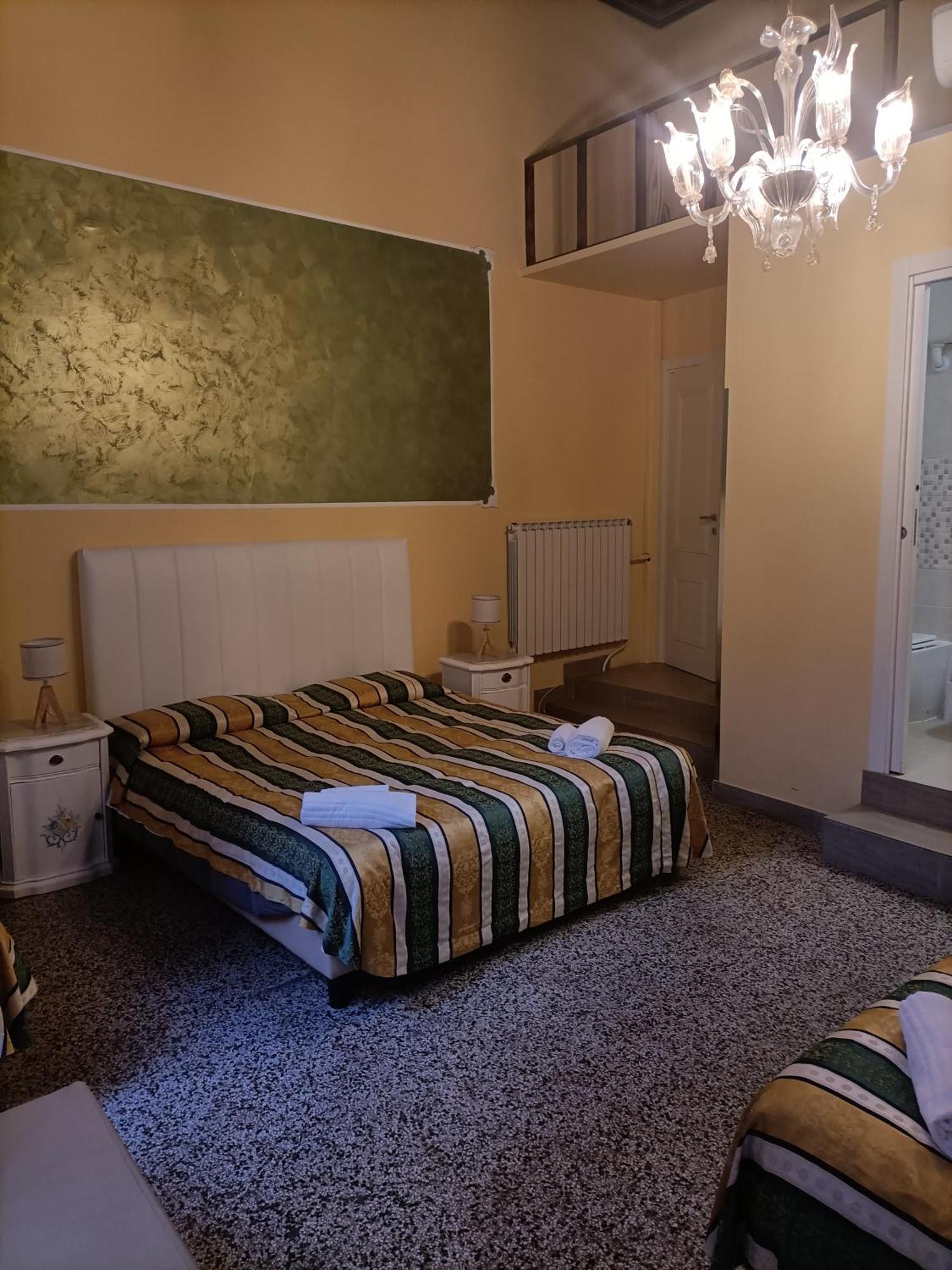 Palazzo Lion Morosini - Check In Presso Locanda Ai Santi Apostoli Венеція Екстер'єр фото