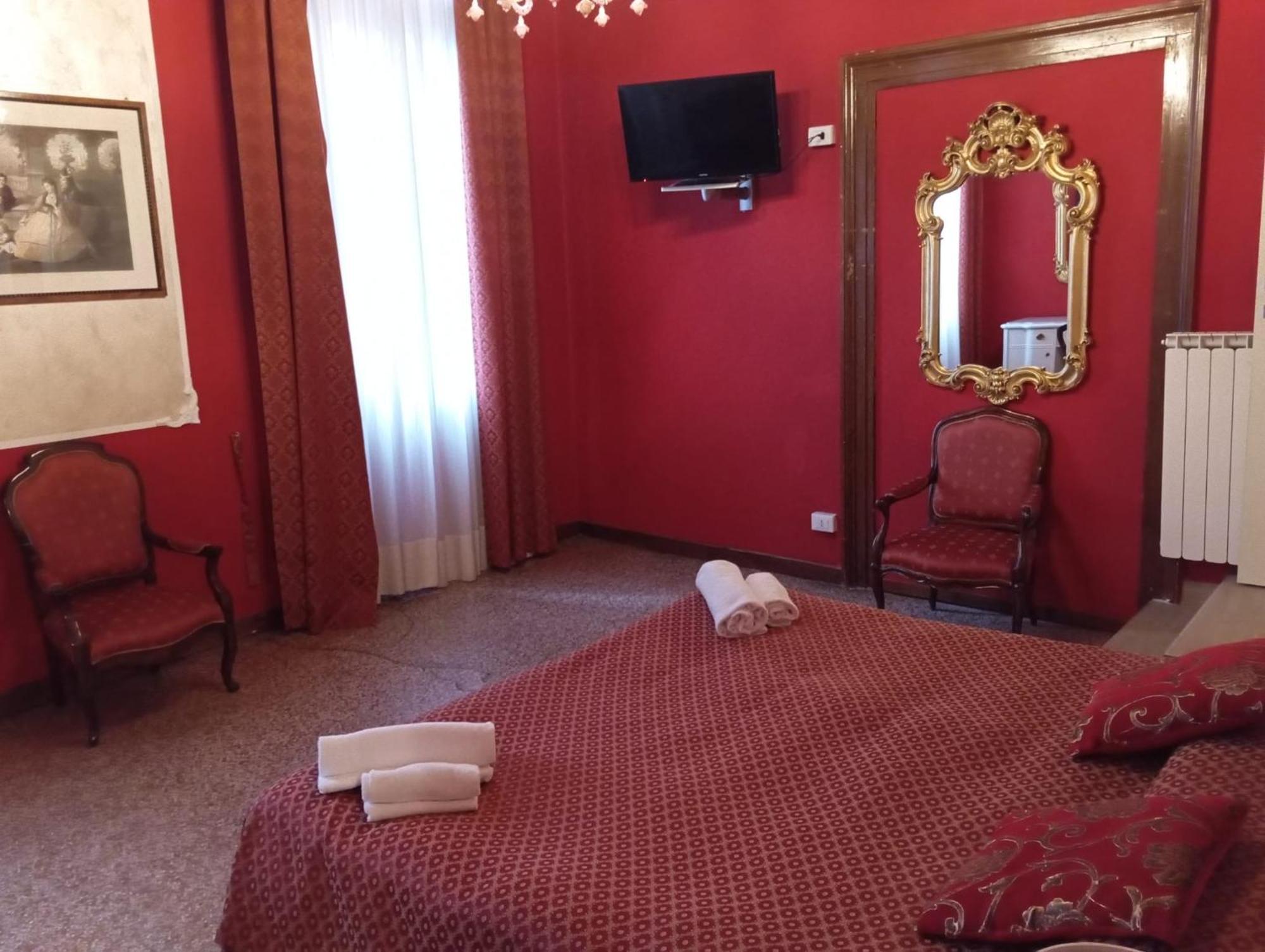 Palazzo Lion Morosini - Check In Presso Locanda Ai Santi Apostoli Венеція Екстер'єр фото