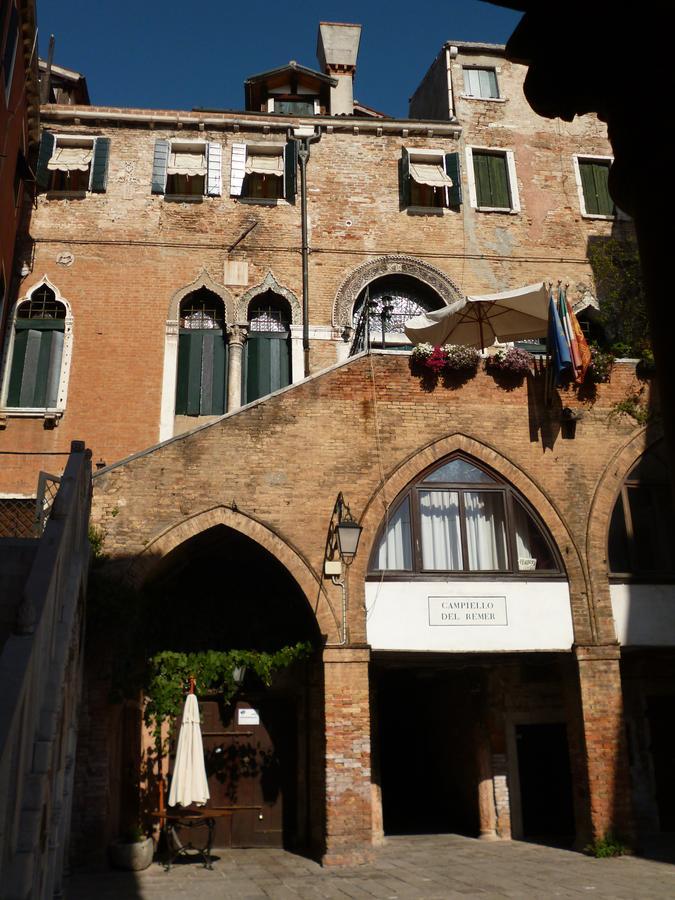 Palazzo Lion Morosini - Check In Presso Locanda Ai Santi Apostoli Венеція Екстер'єр фото